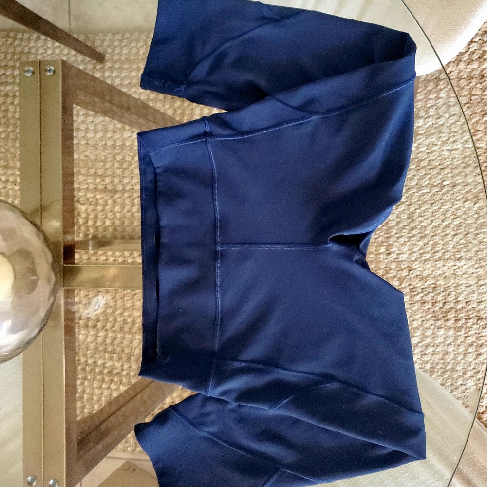 Lululemon size 8 navy leggings 17" inseam